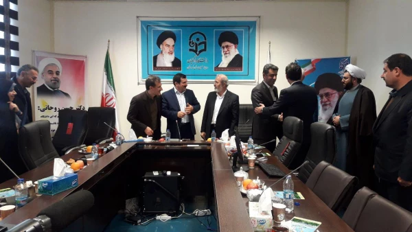 مسئولین دانشگاه فرهنگیان کردستان از سوی؛

دکتر خاکی با اهدا لوح سپاس از  تلاش های آنان تقدیر کرد 3