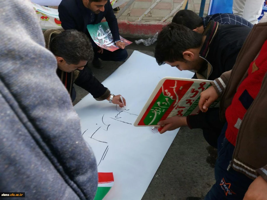 حماسه سازی باشکوه دانشگاه فرهنگیان در 22 بهمن ؛

کردستان ثابت کرد پای انقلاب ایستاده است 12