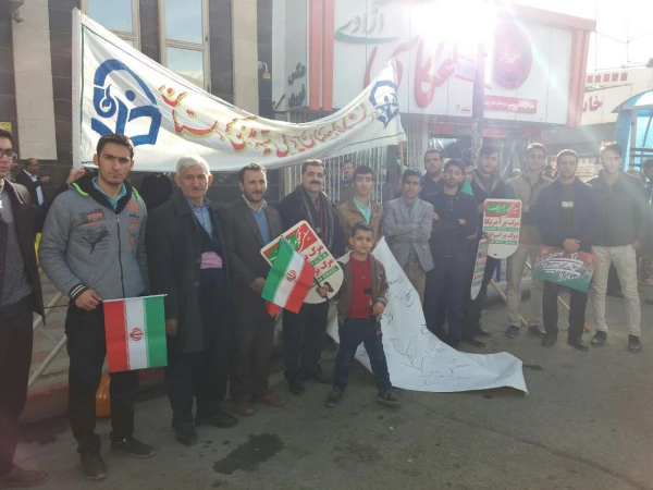 حماسه سازی باشکوه دانشگاه فرهنگیان در 22 بهمن ؛

کردستان ثابت کرد پای انقلاب ایستاده است 5