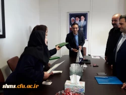 به مناسبت روز زن برگزار شد؛

دکتر مسعود الماسی ازبانوان کارمند پردیس شهید مدرس کردستان تجلیل نمود 5