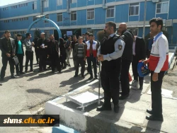 به همت کانون هلال احمر پردیس شهید مدرس کردستان برگزار شد 

کارگاه آموزشی اطفاء حریق و چگونگی استفاده از کپسول های آتش نشانی 5