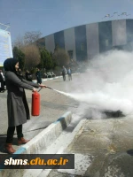 به همت کانون هلال احمر پردیس شهید مدرس کردستان برگزار شد 

کارگاه آموزشی اطفاء حریق و چگونگی استفاده از کپسول های آتش نشانی 9