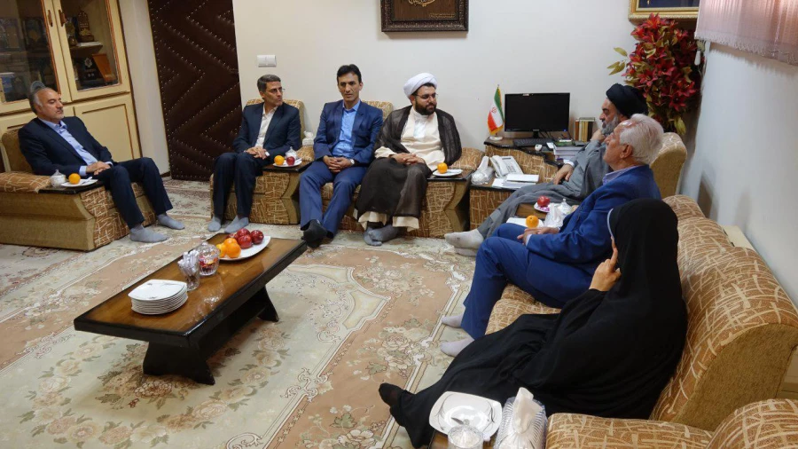 همزمان با نخستین روزهای کاری سال 97 صورت گرفت

دیدار مسئولین دانشگاه فرهنگیان کردستان با نماینده ولی فقیه در استان 3