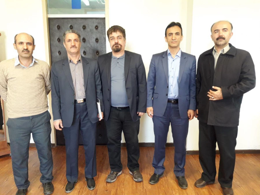 ورزش های همگانی عاملی مهم در افزایش سلامت،پویایی و نشاط در جامعه است

 4