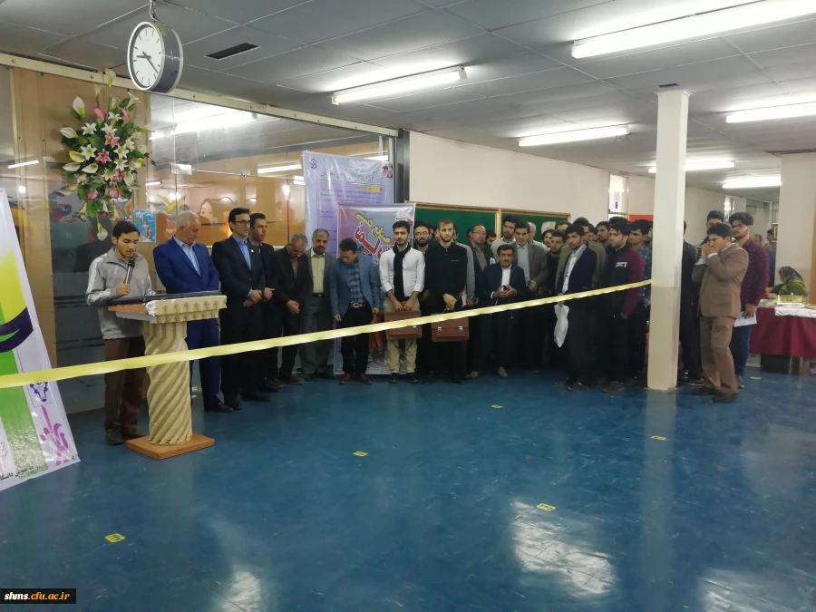 در آستانه روزهای  مشاور و شورا برگزارشد

|نمایشگاه صنایع دستی و کتاب| آثاری از هنرمندان سطح شهر و دانشجویان پردیس شهید مدرس کردستان 3