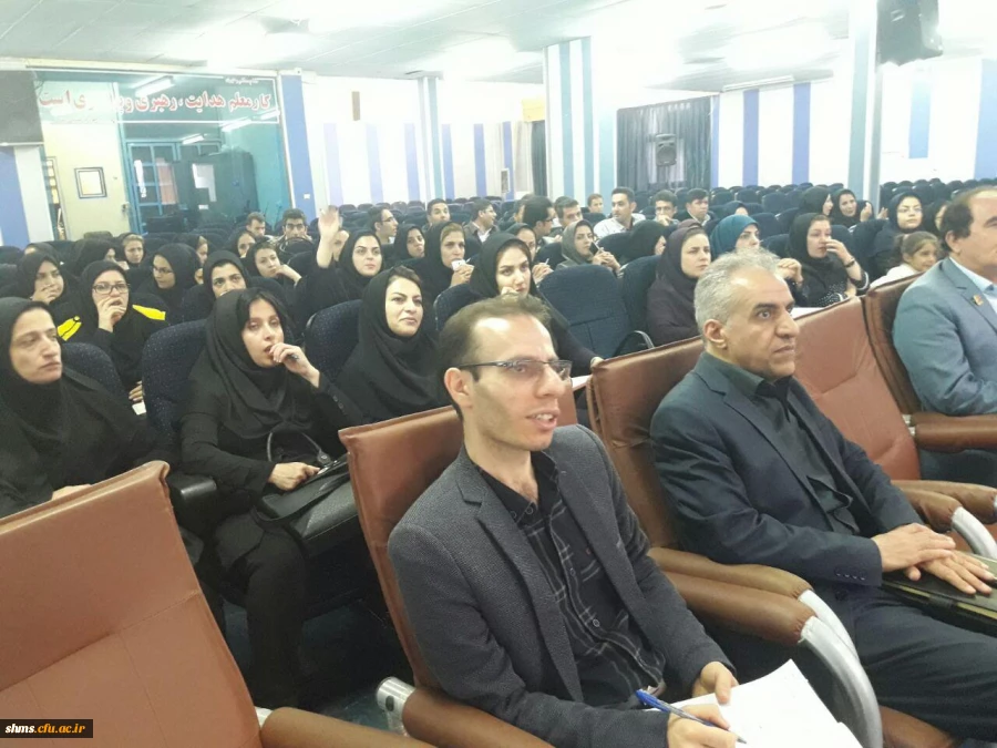 در سالن اجتماعات پردیس شهید سنندج برگزار شد؛

جلسه توجیهی پودمان دوم  مهارت آموزان ماده ۲۸ 6