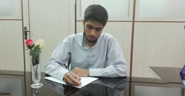 شرحِ شورِ دانشجو معلمِ خوش ذوقِ دانشگاه فرهنگیان از دیدار با رهبر معظم انقلاب اسلامی:

مرکز ثقل نظام تربیت اینجا بُوَد؛ این کمی و کاستی های در آن بی جا بُوَد 2