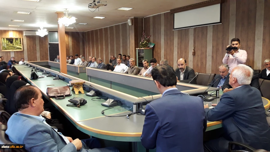 به روایت تصویر ؛

خداحافظی سرپرست پردیس شهید مدرس سنندج، با استادان و کارکنان دانشگاه فرهنگیان کردستان 3