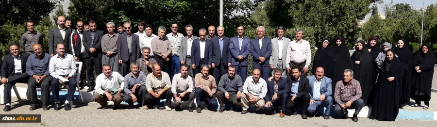 به روایت تصویر ؛

خداحافظی سرپرست پردیس شهید مدرس سنندج، با استادان و کارکنان دانشگاه فرهنگیان کردستان 8