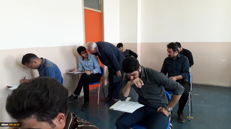 بازدید دکتر یحیی معروفی

از روند برگزاری  آزمون ها   در پنجمین روز  امتحانات پایان ترم  پردیس شهید مدرس کردستان   14