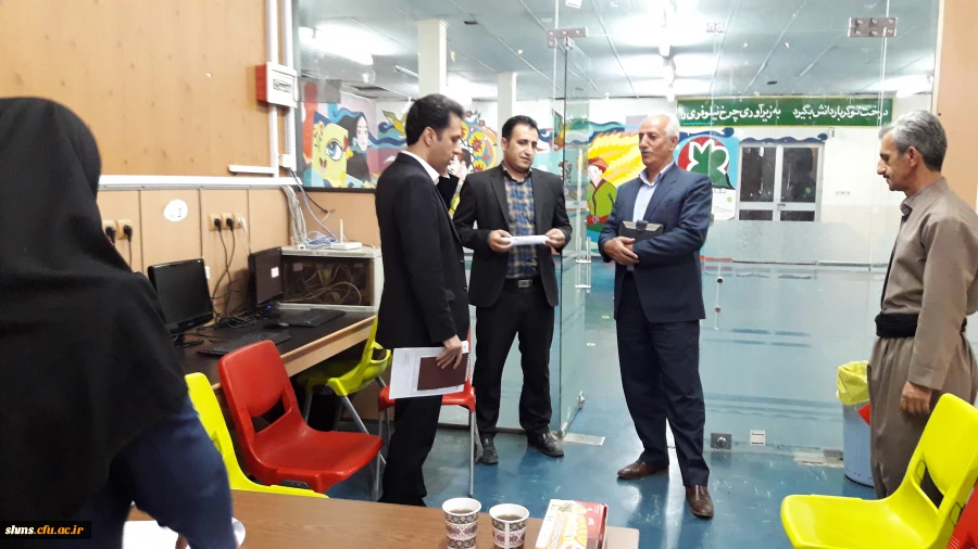 بازدید دکتر یحیی معروفی

از روند برگزاری  آزمون ها   در پنجمین روز  امتحانات پایان ترم  پردیس شهید مدرس کردستان 7