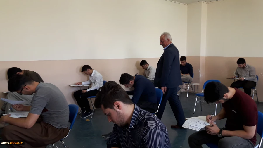 بازدید دکتر یحیی معروفی

از روند برگزاری  آزمون ها   در پنجمین روز  امتحانات پایان ترم  پردیس شهید مدرس کردستان 13