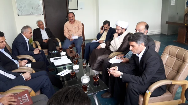 در دفتر معاون توسعه ودانشجویی پردیس شهید مدرس کردستان برگزار شد:

جلسه هماهنگی برگزاری جشن دانش آموختگی دانشجویان ورودی 1393 2