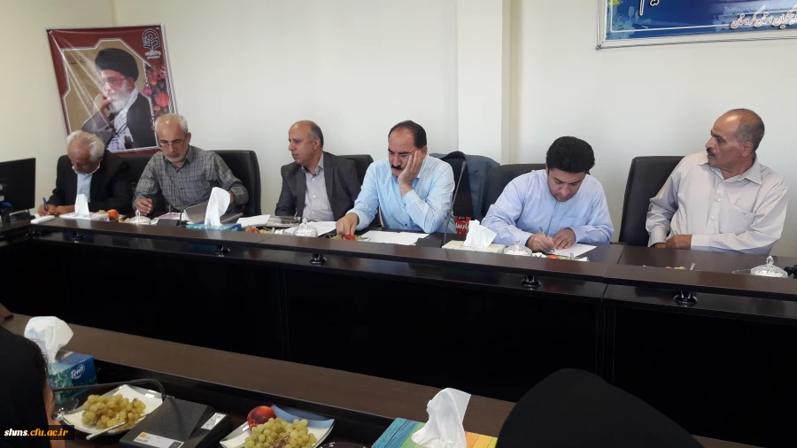 در سالن کنفرانس مدیریت امور پردیس های استان کردستان برگزار شد؛

جلسه هماهنگی با مصاحبه گران پذیرفته شدگان چند برابر ظرفیت آزمون استخدام پیمانی سال ۹۷ آموزش و پرورش استان کردستان 2