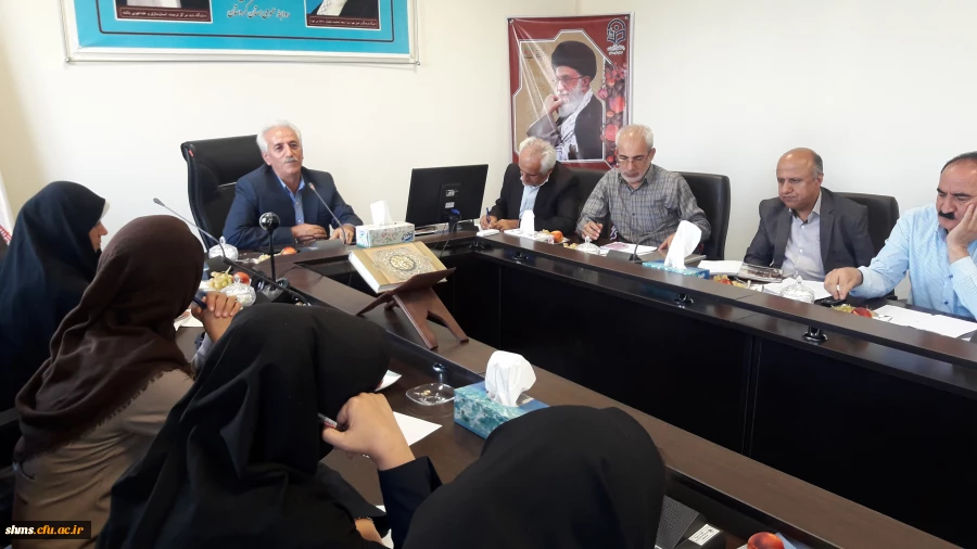 در سالن کنفرانس مدیریت امور پردیس های استان کردستان برگزار شد؛

جلسه هماهنگی با مصاحبه گران پذیرفته شدگان چند برابر ظرفیت آزمون استخدام پیمانی سال ۹۷ آموزش و پرورش استان کردستان 2