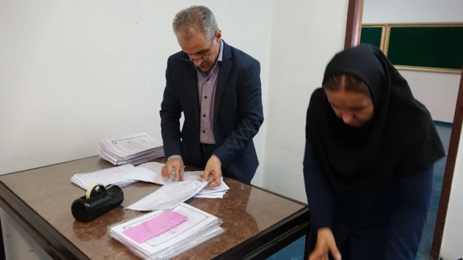 در پردیس شهید مدرس کردستان برگزار شد؛

آزمون اصلح مهارت آموزان ماده 28 ورودی 1395 19