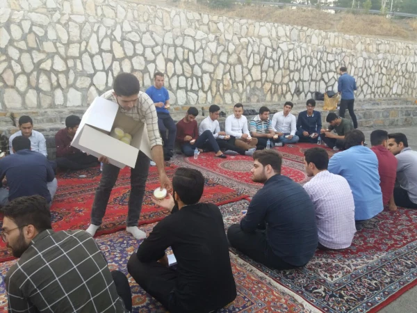 به همت امور فرهنگی و اجتماعی پردیس شهید مدرس برگزار شد؛

یک روز شاد با دانشجویان ترم تابستانی در خانه کرد و پارک تفریحی کوه آبیدر سنندج 12