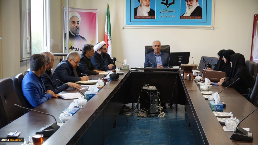 در مدیریت امور پردیس های دانشگاه فرهنگیان استان کردستان ؛

جلسه ستاد استقبال از نو معلمان ورودی مهر 97 برگزار شد. 3