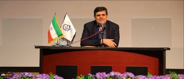 رییس دانشگاه فرهنگیان در مراسم استقبال از نو دانشجومعلمان:

معلمی فراهنر و بهترین امتیاز بشری است 2