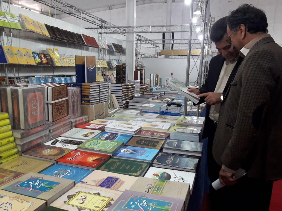 به همت کانون نویسندگی پردیس شهید مدرس برگزار شد؛

حضور دانشجویان، اساتید و همکاران دانشگاه فرهنگیان پردیس شهید مدرس کردستان  5