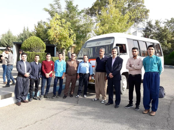 به همت کانون نویسندگی پردیس شهید مدرس برگزار شد؛

حضور دانشجویان، اساتید و همکاران دانشگاه فرهنگیان پردیس شهید مدرس کردستان  9