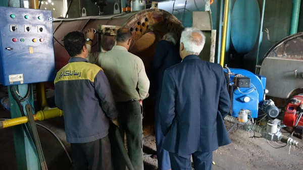 بازدید دکتر معروفی از مراحل نصب تأسیسات سیستم گرمایشی موتورخانه مرکزی پردیس شهید مدرس 4