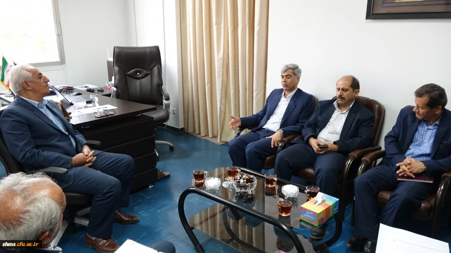 در راستای افزایش ارائه خدمات رفاهی؛

دیدار دکتر معروفی با مدیرکل بانک ملی استان کردستان 4