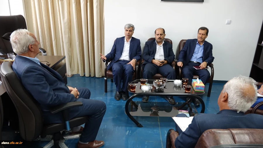 در راستای افزایش ارائه خدمات رفاهی؛

دیدار دکتر معروفی با مدیرکل بانک ملی استان کردستان 5