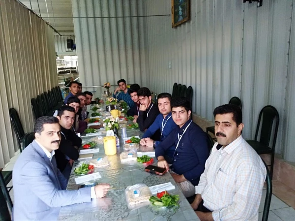 دبیران کانون های سلامت و ایرانگردی شهید مدرس سنندج

از تلاش های دکتر یحیی معروفی  مدیریت امور پردیس های کردستان تجلیل نمودند 4