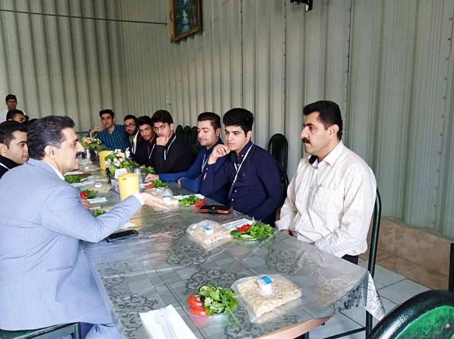 دبیران کانون های سلامت و ایرانگردی شهید مدرس سنندج

از تلاش های دکتر یحیی معروفی  مدیریت امور پردیس های کردستان تجلیل نمودند 5