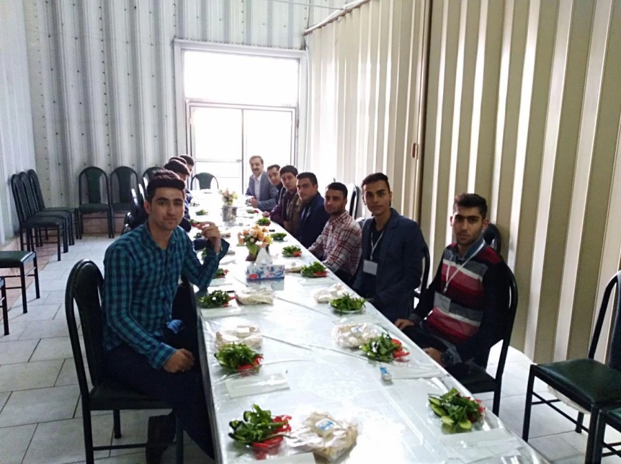 دبیران کانون های سلامت و ایرانگردی شهید مدرس سنندج

از تلاش های دکتر یحیی معروفی  مدیریت امور پردیس های کردستان تجلیل نمودند 6