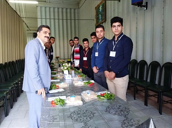 دبیران کانون های سلامت و ایرانگردی شهید مدرس سنندج

از تلاش های دکتر یحیی معروفی  مدیریت امور پردیس های کردستان تجلیل نمودند 7