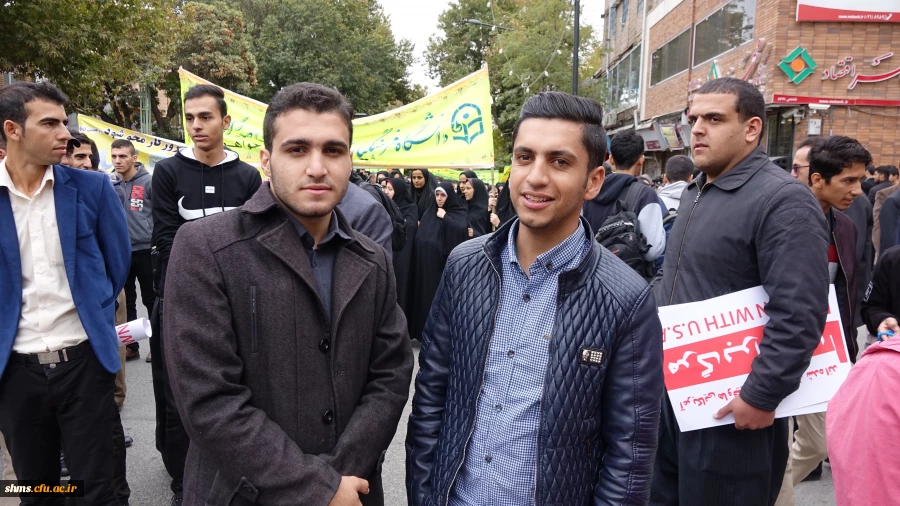 هم صدا با همه اقشار همیشه در صحنه ایران اسلامی:

اساتید و دانشجو معلمان دانشگاه فرهنگیان کردستان فریاد مرگ بر آمریکا سر دادند 21