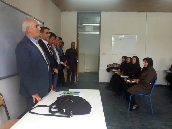 در دانشگاه فرهنگیان کردستان انجام شد:

بازدید دکتر معروفی از روند برگزاری کلاس های مهارت آموزی ماده 28 3