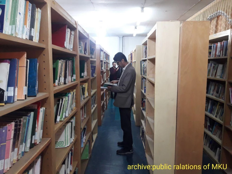 به مناسبت هفته کتاب برگزارشد

دکتر رشید احمد رش همراه با دانشجویان کلاسی از کتابخانه پردیس بازدید نمود 2