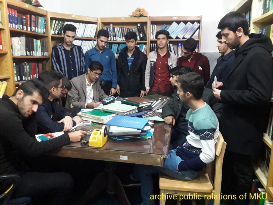 به مناسبت هفته کتاب برگزارشد

دکتر رشید احمد رش همراه با دانشجویان کلاسی از کتابخانه پردیس بازدید نمود 6