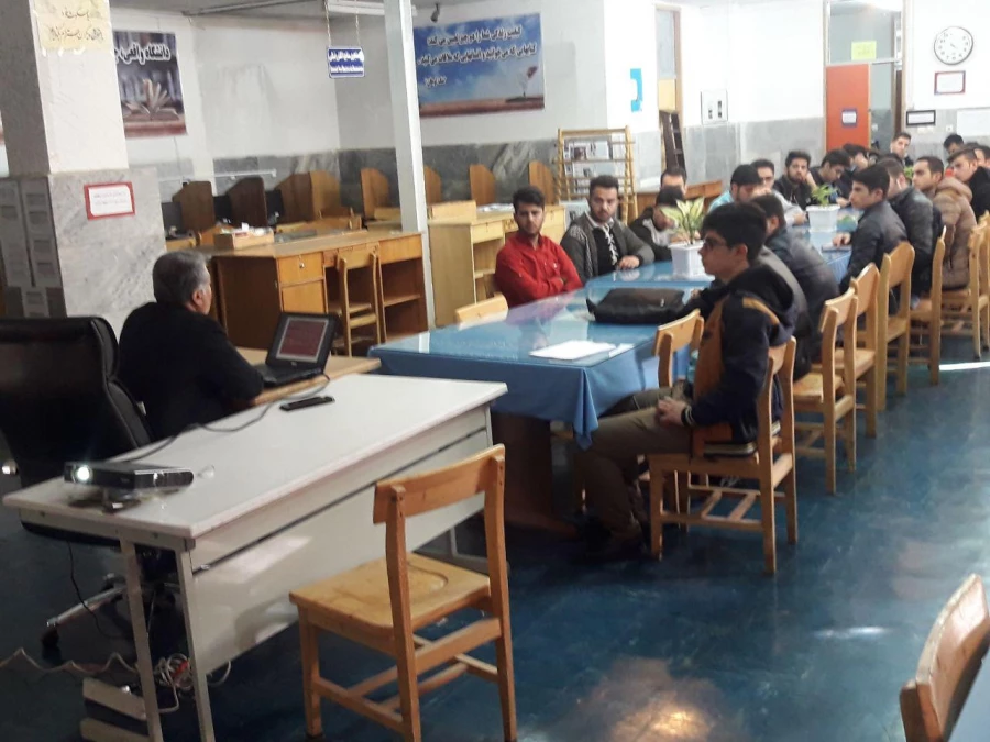 پنجمین جلسه کتابخوان به مناسبت هفته کتاب برگزار شد 4