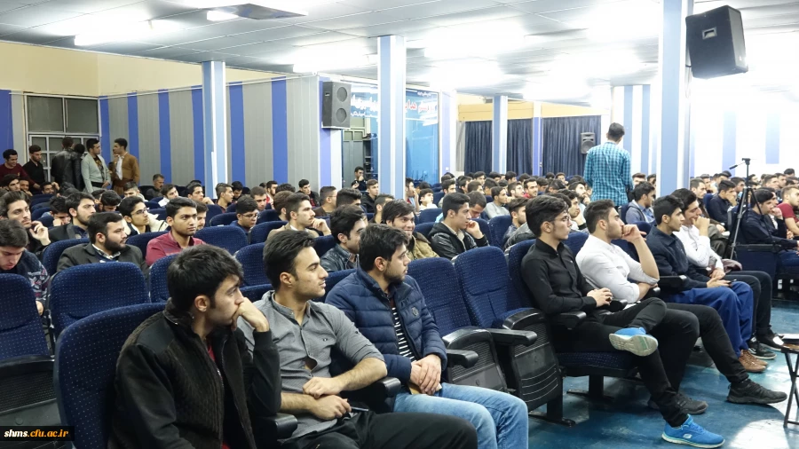 در پردیس شهید مدرس برگزار ش؛

برگزاری مراسم مولودی خوانی بمناسبت آغاز هفته وحدت 8