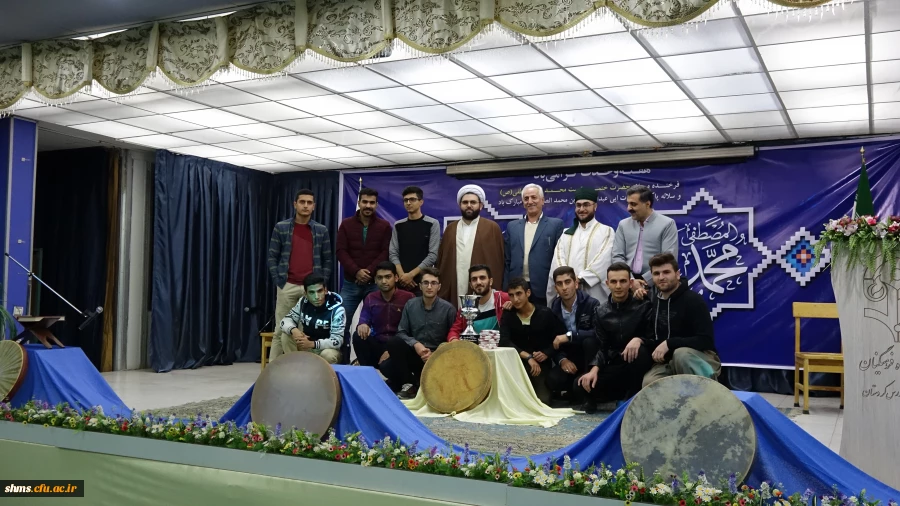 در پردیس شهید مدرس برگزار ش؛

برگزاری مراسم مولودی خوانی بمناسبت آغاز هفته وحدت 15