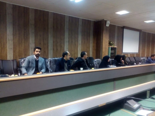 نشستی صمیمانه با اساتید دانشگاه فرهنگیان؛

در خصوص بررسی مسائل و پیشنهادات در حوزه آموزش 6