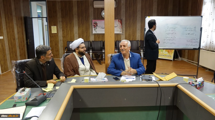 در سالن جلسات پردیس شهید مدرس برگزار شد:

انتخابات مدیران گروه های آموزشی پردیس های دانشگاه فرهنگیان استان کردستان 3