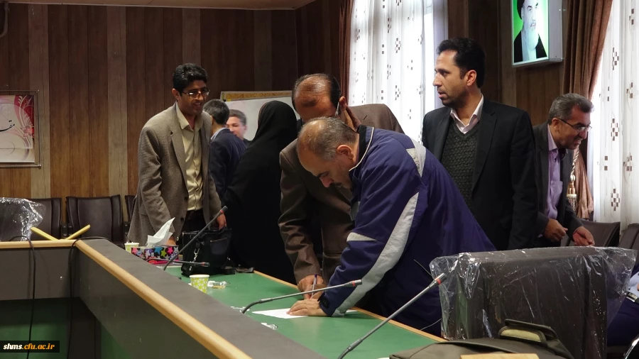 در سالن جلسات پردیس شهید مدرس برگزار شد:

انتخابات مدیران گروه های آموزشی پردیس های دانشگاه فرهنگیان استان کردستان 10