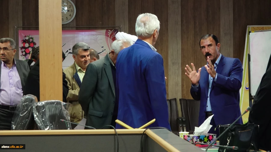 در سالن جلسات پردیس شهید مدرس برگزار شد:

انتخابات مدیران گروه های آموزشی پردیس های دانشگاه فرهنگیان استان کردستان 11