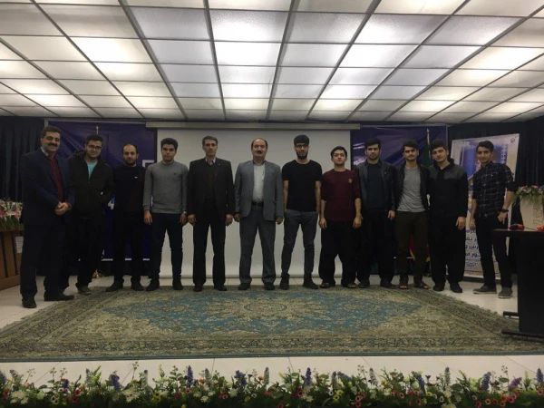 به یمن روز دانشجو برگزار شد؛

مسابقات بازی رایانه ای PES 2