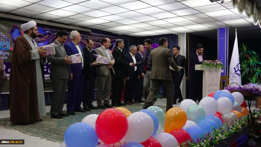 در پردیس شهید مدرس سنندج برگزارشد؛

مراسم با شکوه16 آذر روز دانشجو در دانشگاه فرهنگیان کردستان
 9