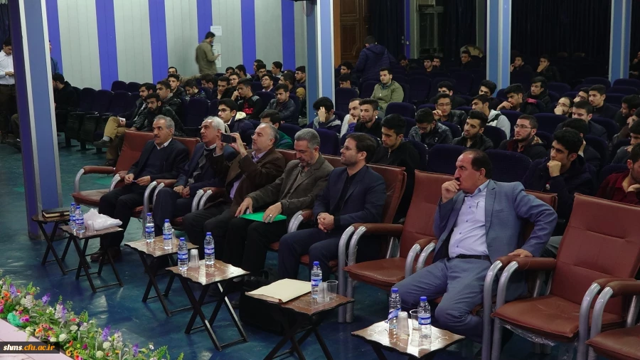 در پردیس شهید مدرس سنندج برگزار شد؛

نشست پرسش و پاسخ مسئولین گزینش استان کردستان با دانشجو معلمان  3