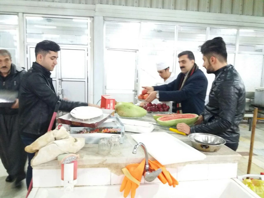 در پردیس شهید مدرس برگزار شد؛

سفره ارایی شب یلدا در دانشگاه فرهنگیان استان کردستان  6