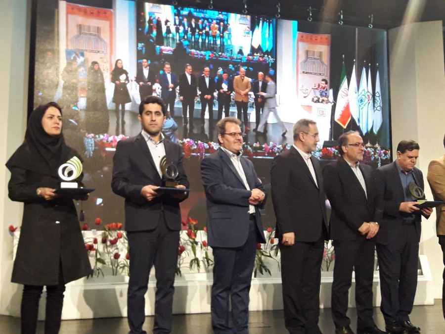 همایش بزرگداشت روز ملی پژوهش در وزارت آموزش و پرورش؛

آزاد الله کرمی استاد دانشگاه فرهنگیان کردستان کسب عنون نخست پایان نامه دکترای را به خود اختصاص داد 2