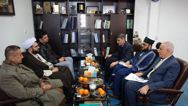 دردومین جلسه مجمع خیرین حامی دانشگاه فرهنگیان کردستان مطرح شد؛

نگاه مردم همیشه به دانشگاه فرهنگیان با توجه به ماموریت ویژه آن بسیار مساعد است 3