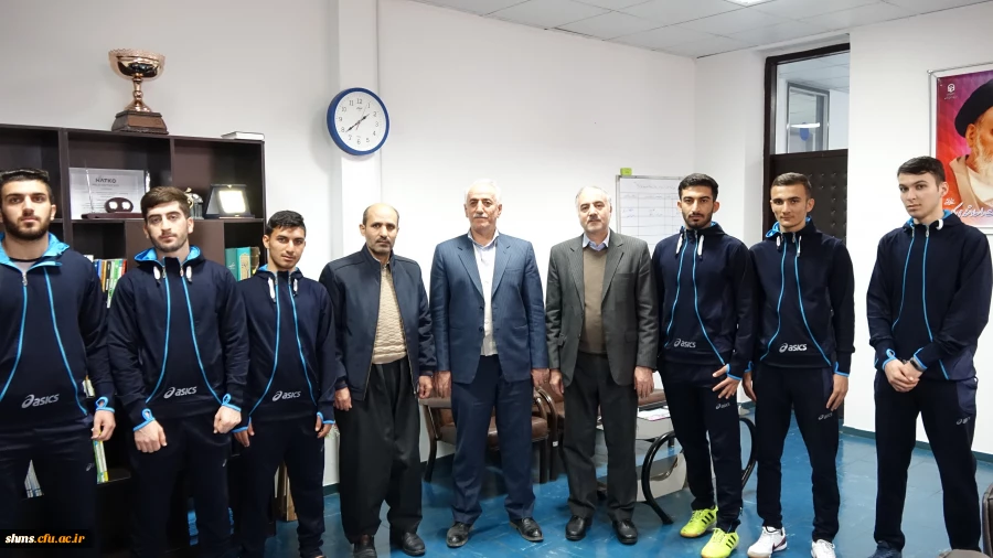 در مدیریت استانی دانشگاه فرهنگیان کردستان برگزار شد؛ 

دیدار تیم دانشجو معلمان اعزامی به دومین جشنواره کشوری ورزش های همگانی  با دکتر معروفی 
 5